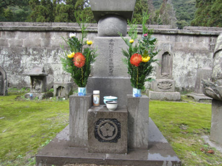 調所さんのお墓も福昌寺跡にあります